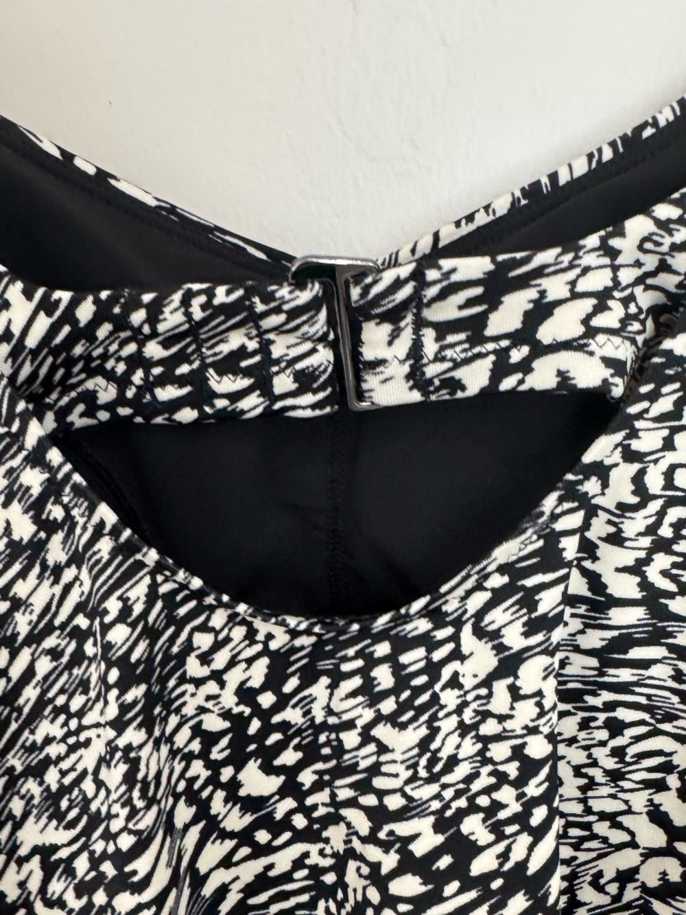 Athleta Bondi Bra Cup Tankini Top in Animalia Sea Salt Print 36 B/C Swimwear - Picture 6 of 9